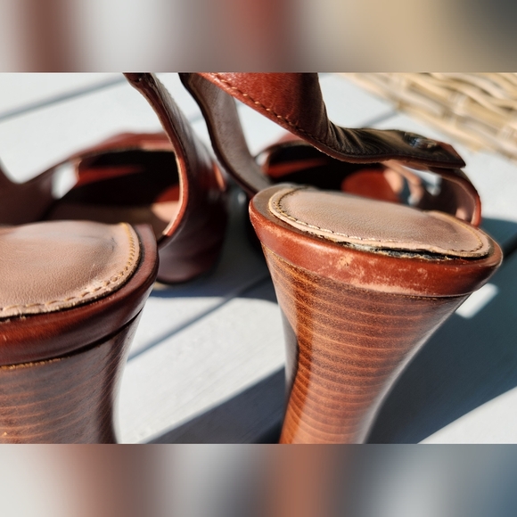 CALVIN KLEIN Fabrina calf cognac color wooden heels in size 7 - Picture 5 of 13